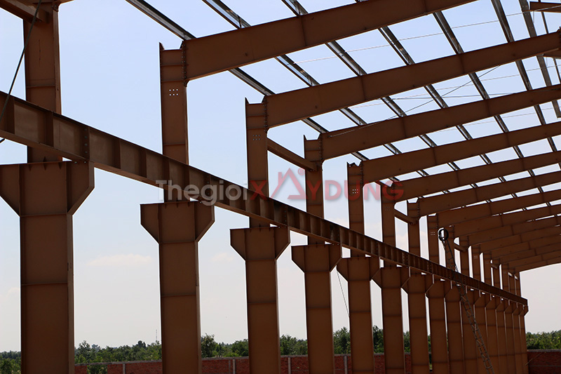 lap-dung-nha-thep-21
